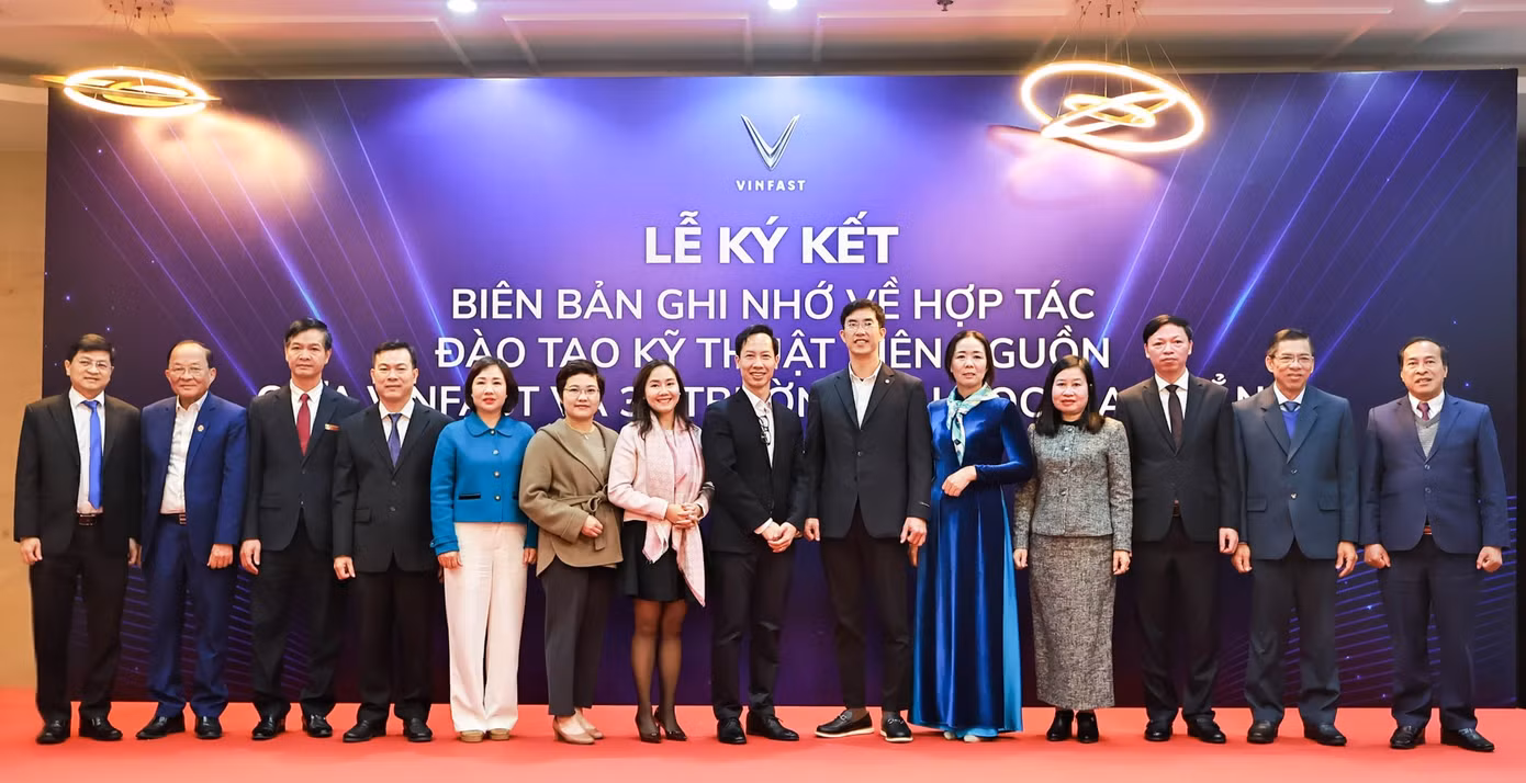 truong-dai-hoc-sao-do-ky-ket-bien-ban-ghi-nho-hop-tac-dao-tao-ky-thuat-vien-nguon-voi-cong-ty-tnhh-san-xuat-va-kinh-doanh-vinfast.jpg