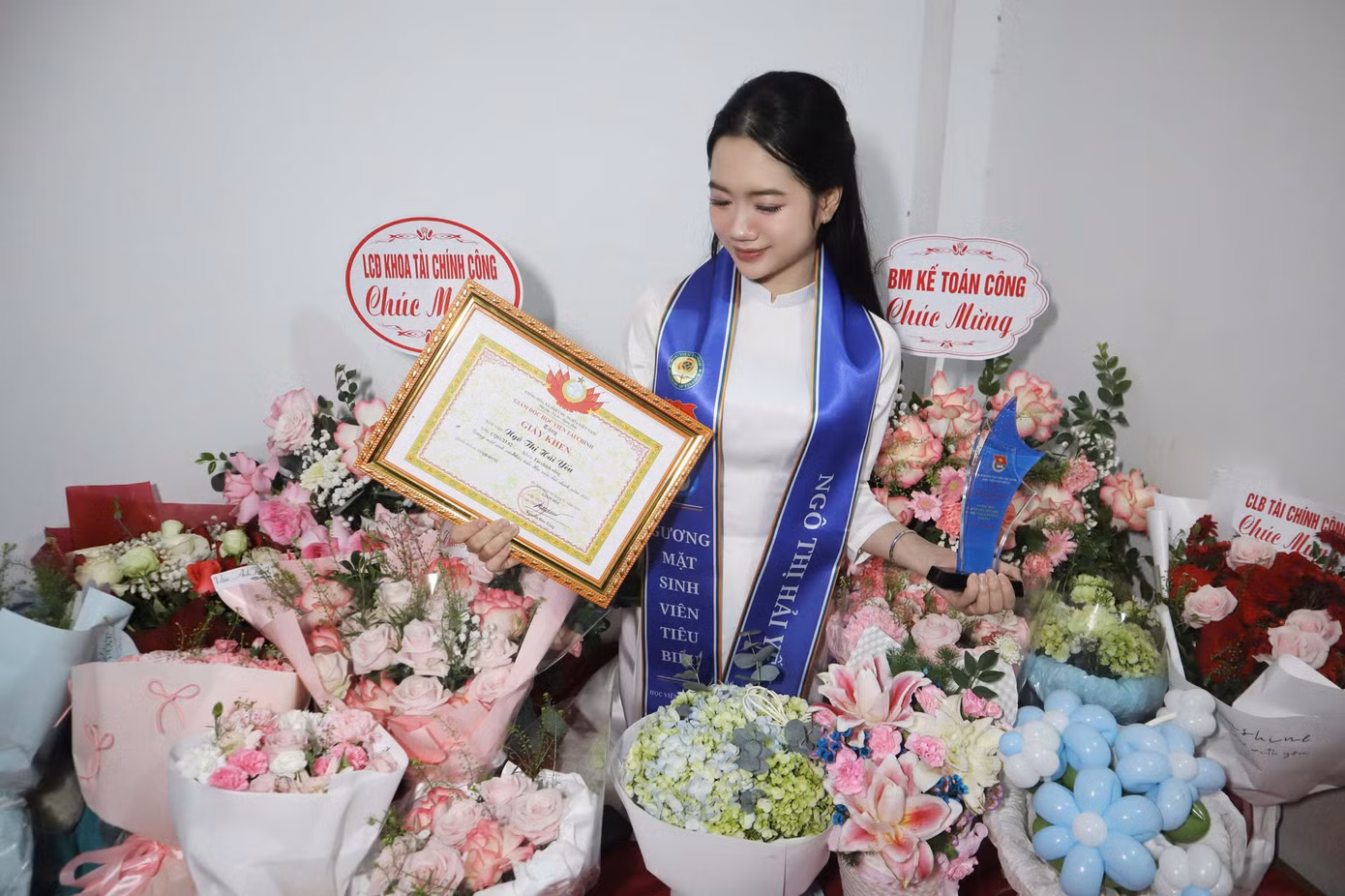 sinh-vien-tieu-bieu.jpg