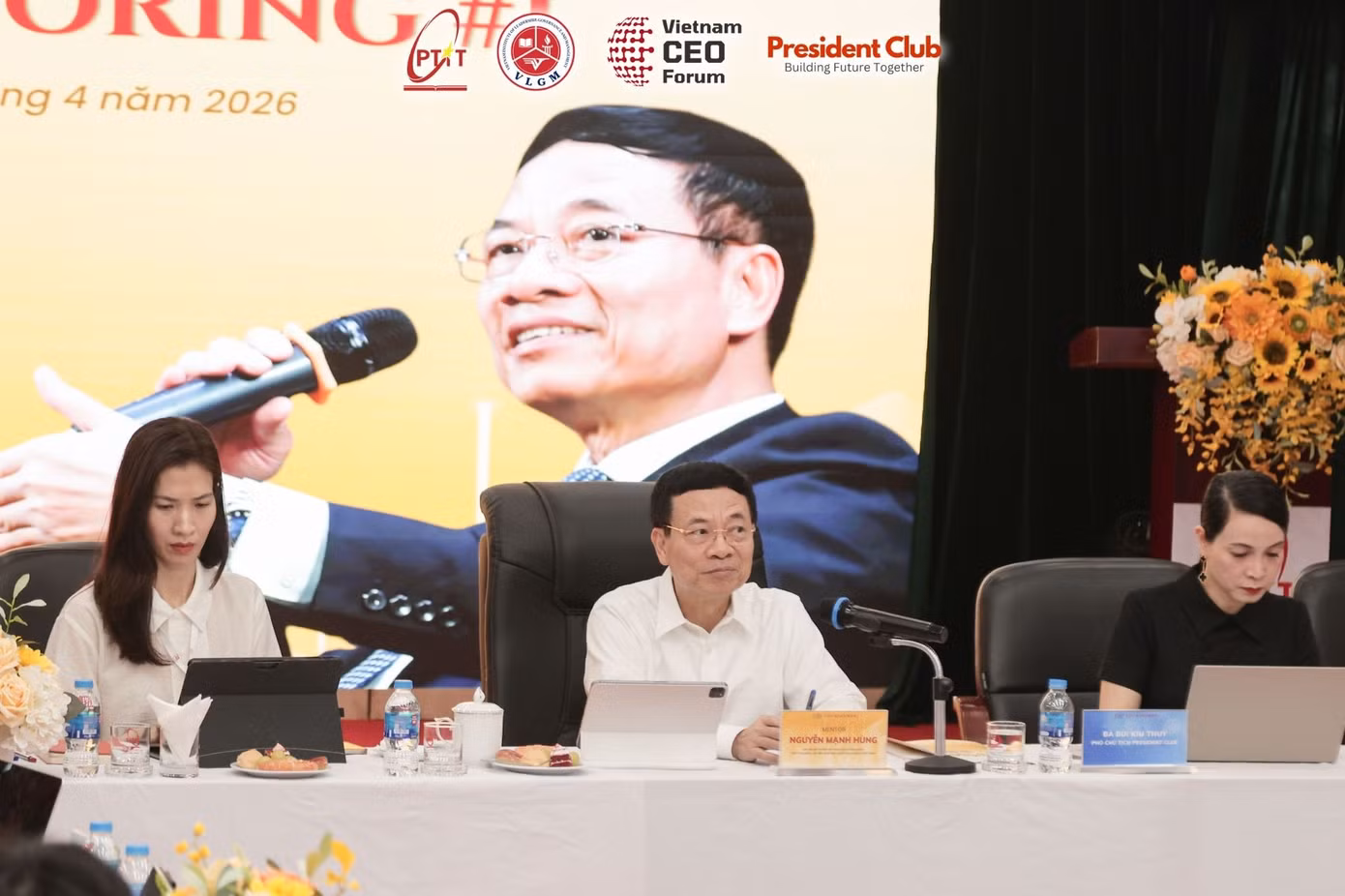 Chủ tịch sáng lập Viện VLGM, ông Nguyễn Mạnh Hùng đã có nhiều chia sẻ sâu sắc và thực tiễn tại chương trình CEO Mentoring số đầu tiên.