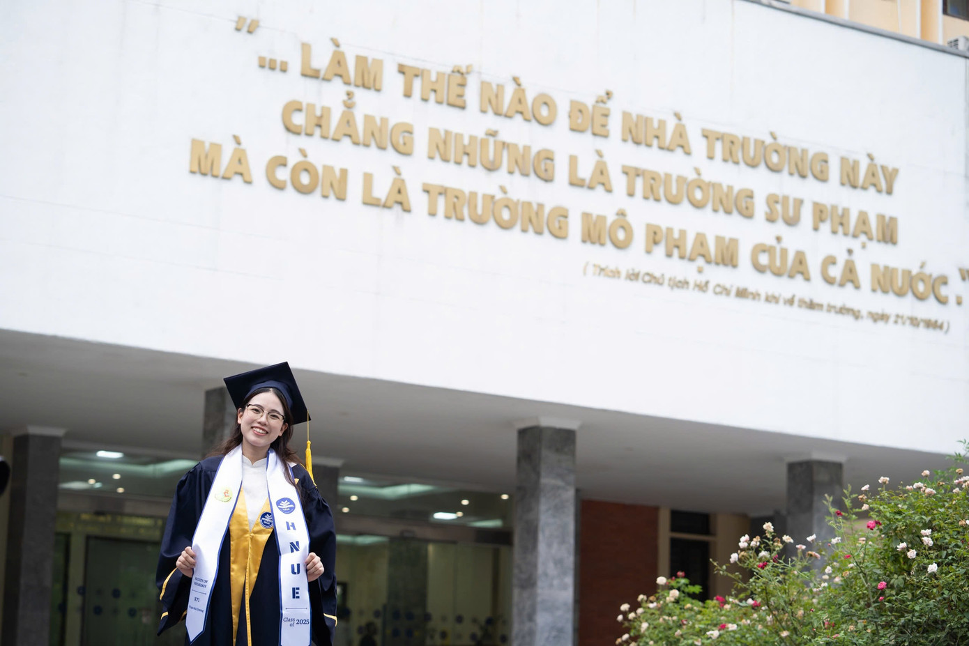 Mai Dương trong ngày tốt nghiệp, đánh dấu bước ngoặt trưởng thành sau hành trình học tập. 9b4a274c50ade6f3bfbc.jpg
