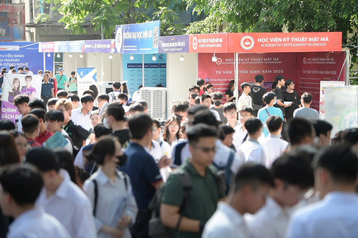 Chương trình “Ngày hội tuyển sinh khối các ngành khoa học và công nghệ lần thứ nhất” được tổ chức vào ngày 18/5/2025 tại Viện Hàn lâm Khoa học và Công nghệ Việt Nam.