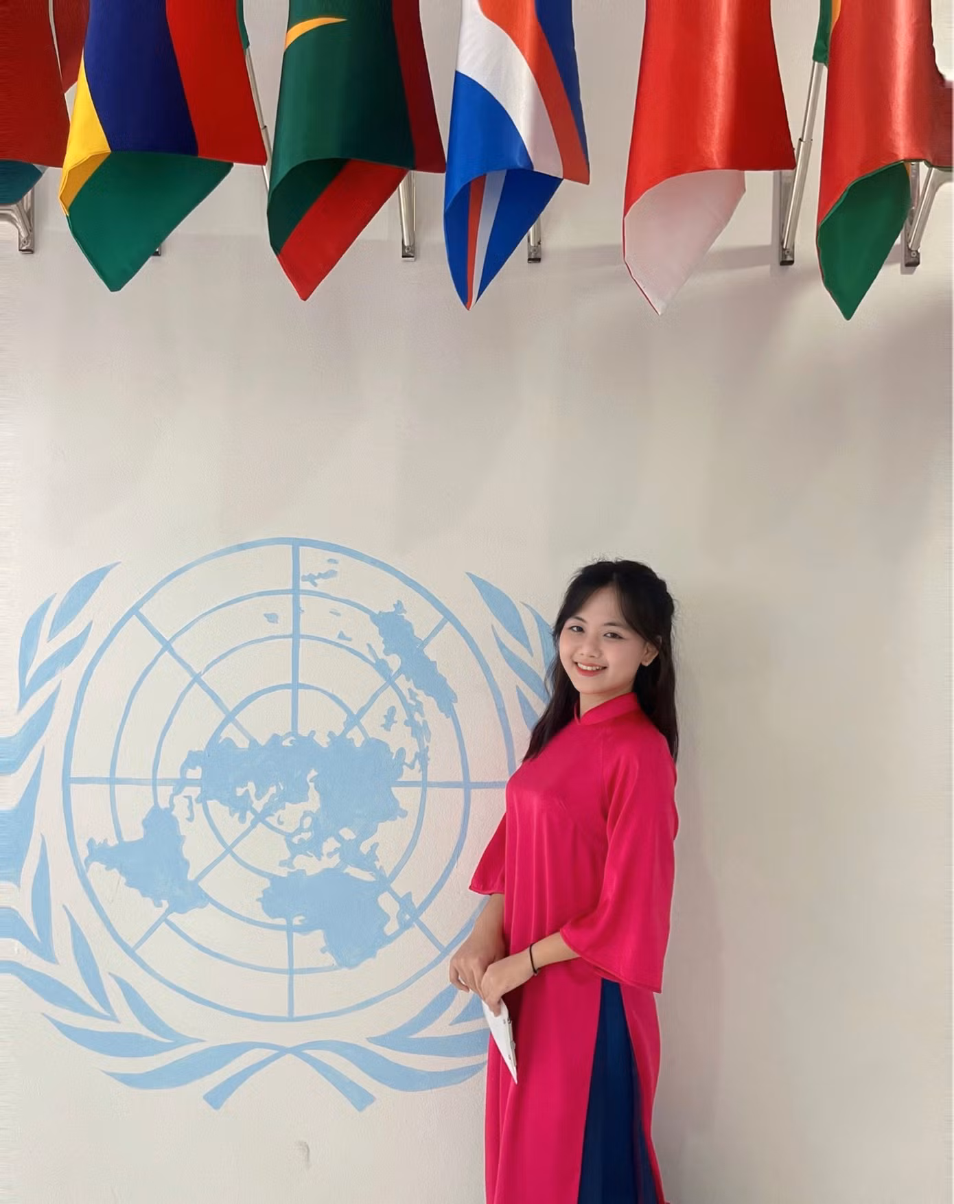 le-thi-phuong-uyen-nu-sinh-da-nang-dam-me-voi-nghe-dan.jpg