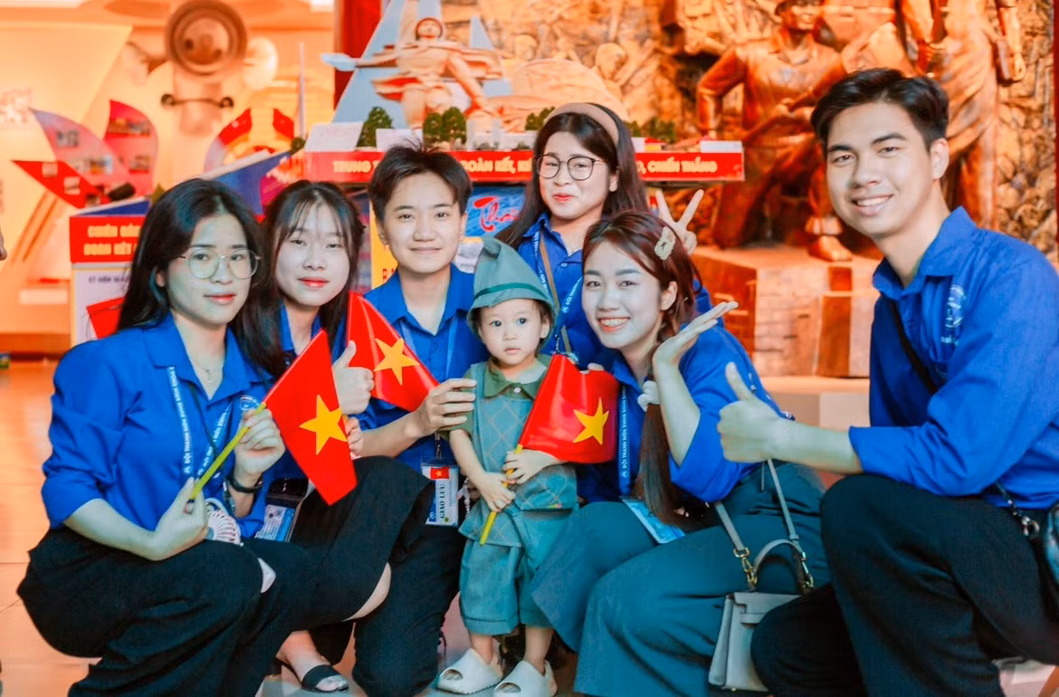 tham-gia-hanh-trinh-do.png