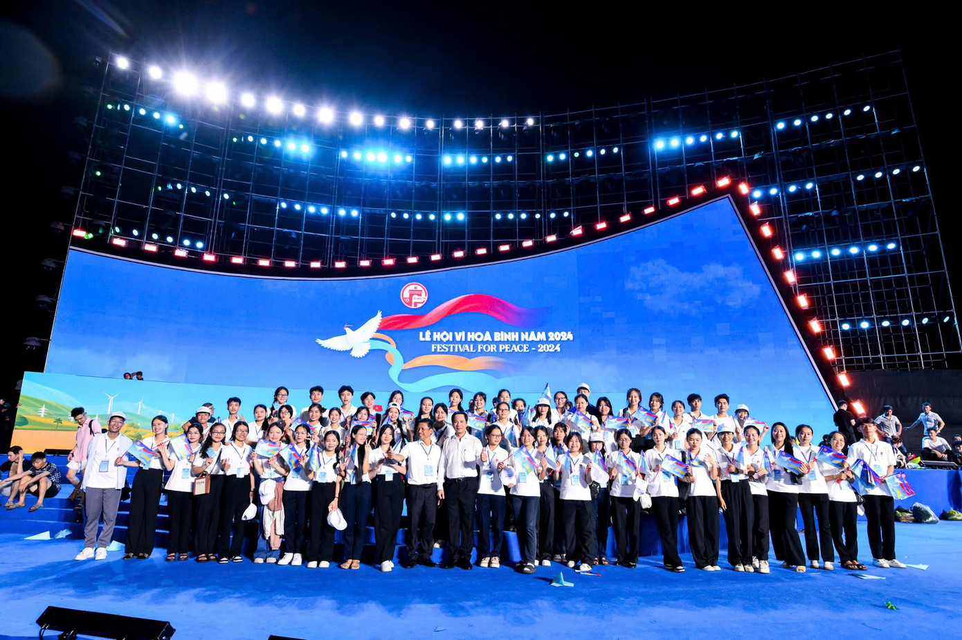 Không chỉ có thành tích học tập ấn tượng, Bảo Nghi còn tích cực tham gia các phong trào, hoạt động Đoàn. anh-3.jpg