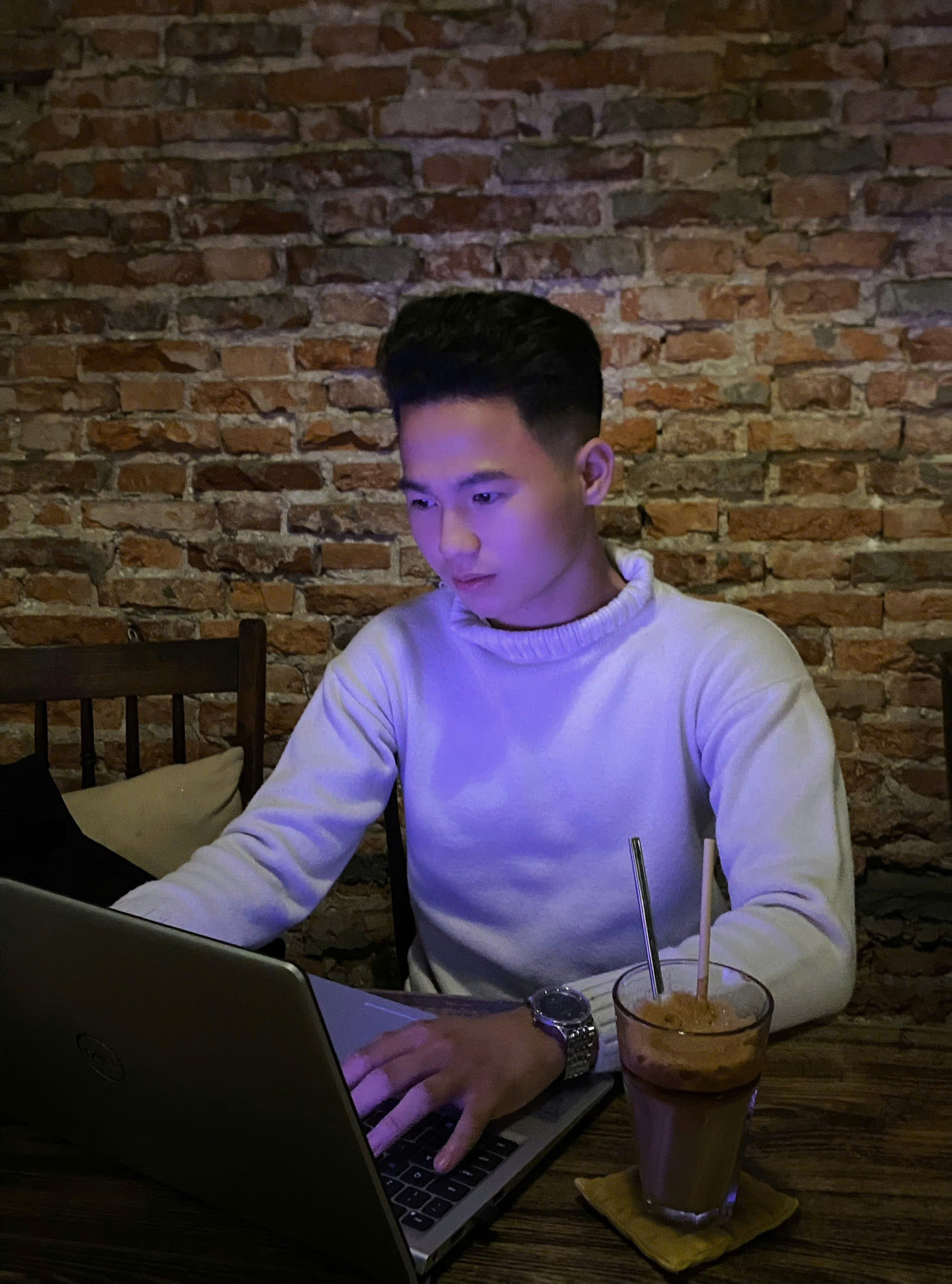Với Đào Văn Quý, việc tham gia các khóa tu mùa hè là cách chàng trai trẻ cống hiến sức mình cho cộng đồng. anh-3-4830.jpg