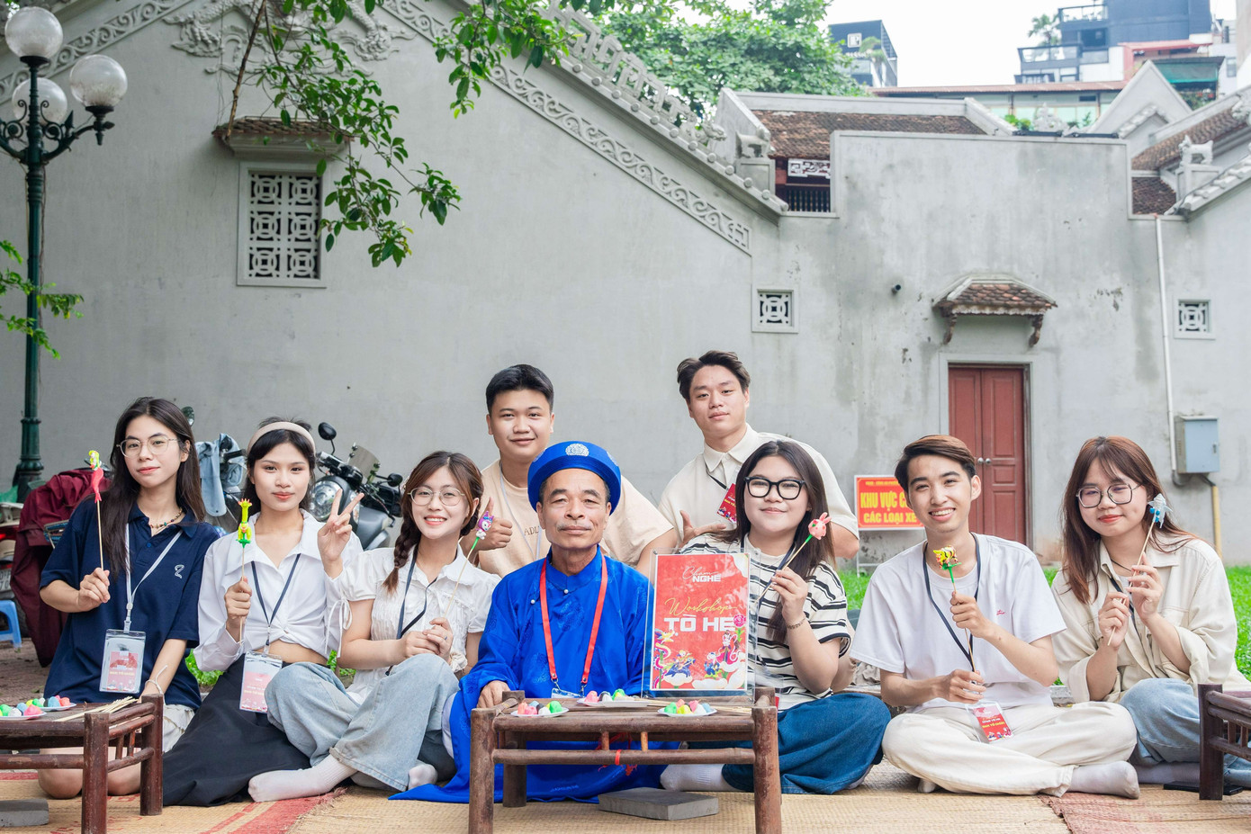 Workshop “Chạm Tò He” thuộc dự án Chạm Nghề tại phố đi bộ Hồ Gươm. 4.jpg