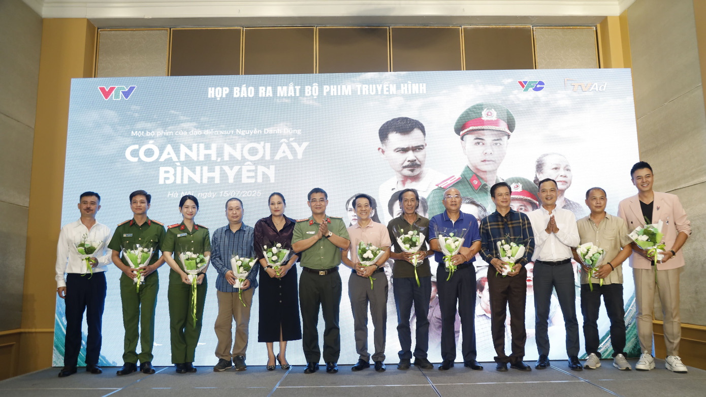 Ra mắt phim truyền hình chính luận ‘Có anh, nơi ấy bình yên’ – Hà Nội, 15/7/2025 mgl9005-1.jpg