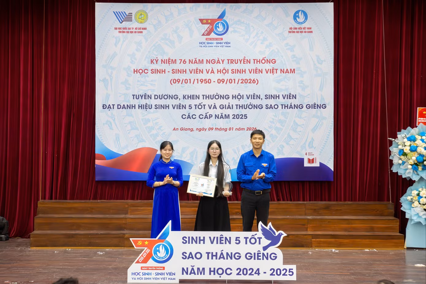 nguyen-ngoc-nhu-y-sinh-vien-su-pham-ngu-van-nhan-danh-hieu-sinh-vien-5-tot-cap-truongtam-dac.jpg