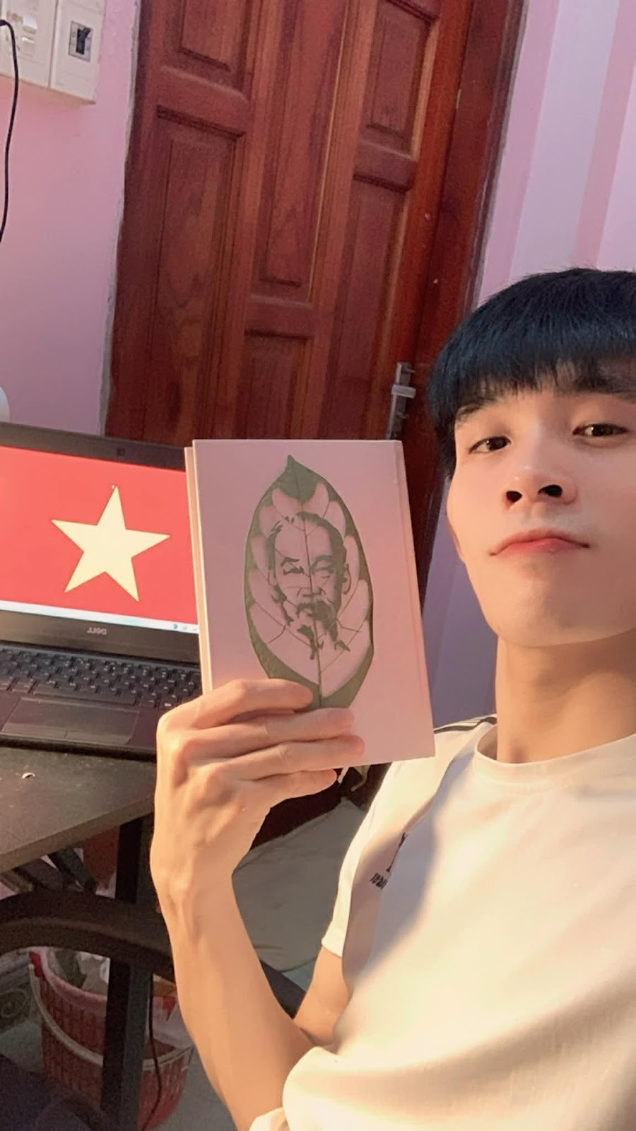 Các tác phẩm thủ công mang dấu ấn cá nhân của Huân Thanh, được nhiều bạn trẻ yêu thích.