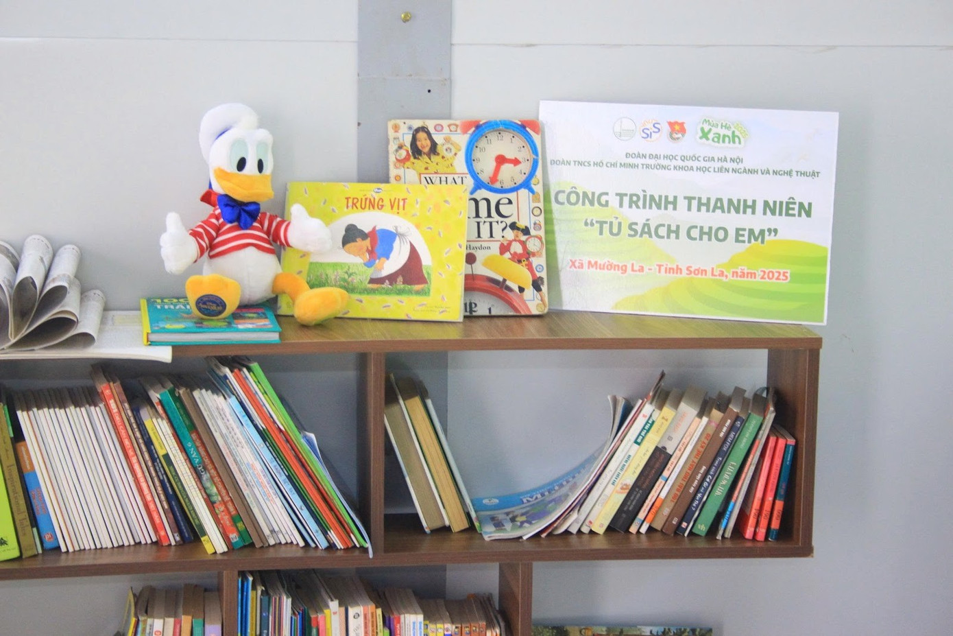 Công trình thanh niên “Tủ sách cho em”.