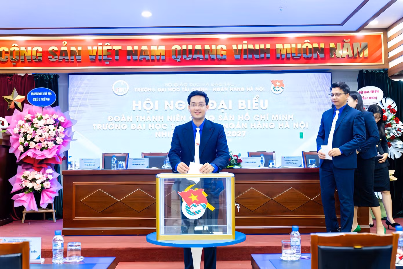 dai-hoi-doan.jpg