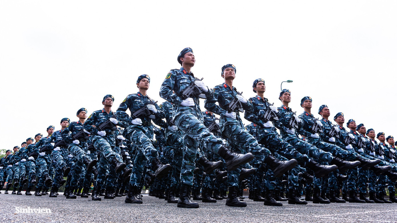 khoi-tac-chien-kgm-a80-43.jpg