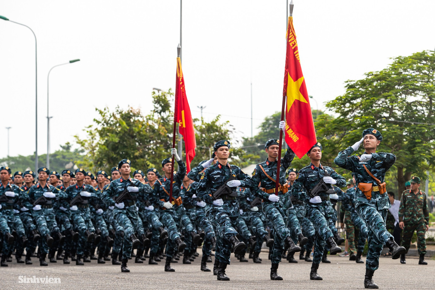 khoi-tac-chien-kgm-a80-svvn-22.jpg