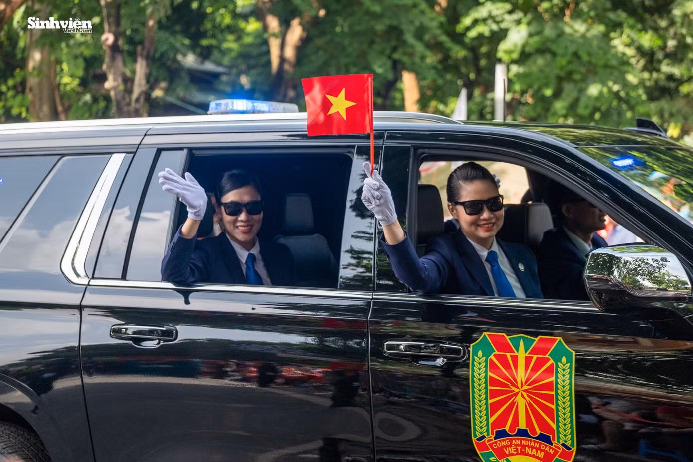 di-trong-vong-tay-nhan-dan-37.jpg