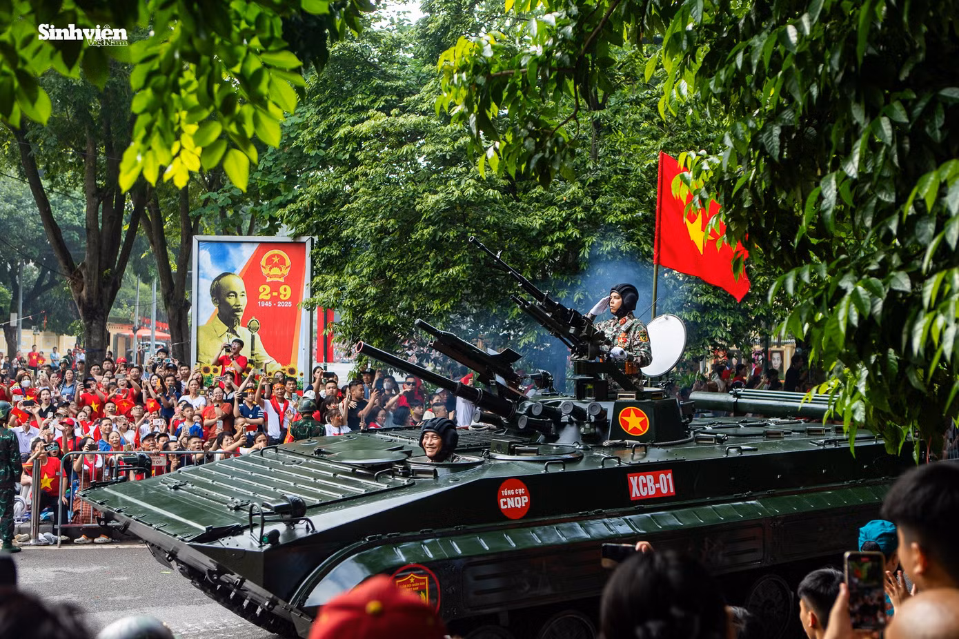 di-trong-vong-tay-nhan-dan-27.jpg