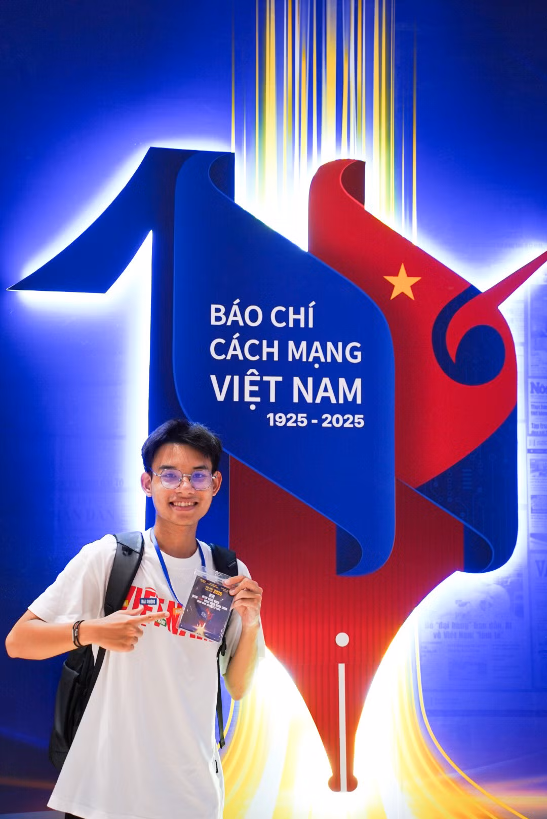 nu-cuoi-vui-ve-cua-quan-tai-le-ky-niem-100-nam-ngay-bao-chi-cach-mang-viet-nam.jpg
