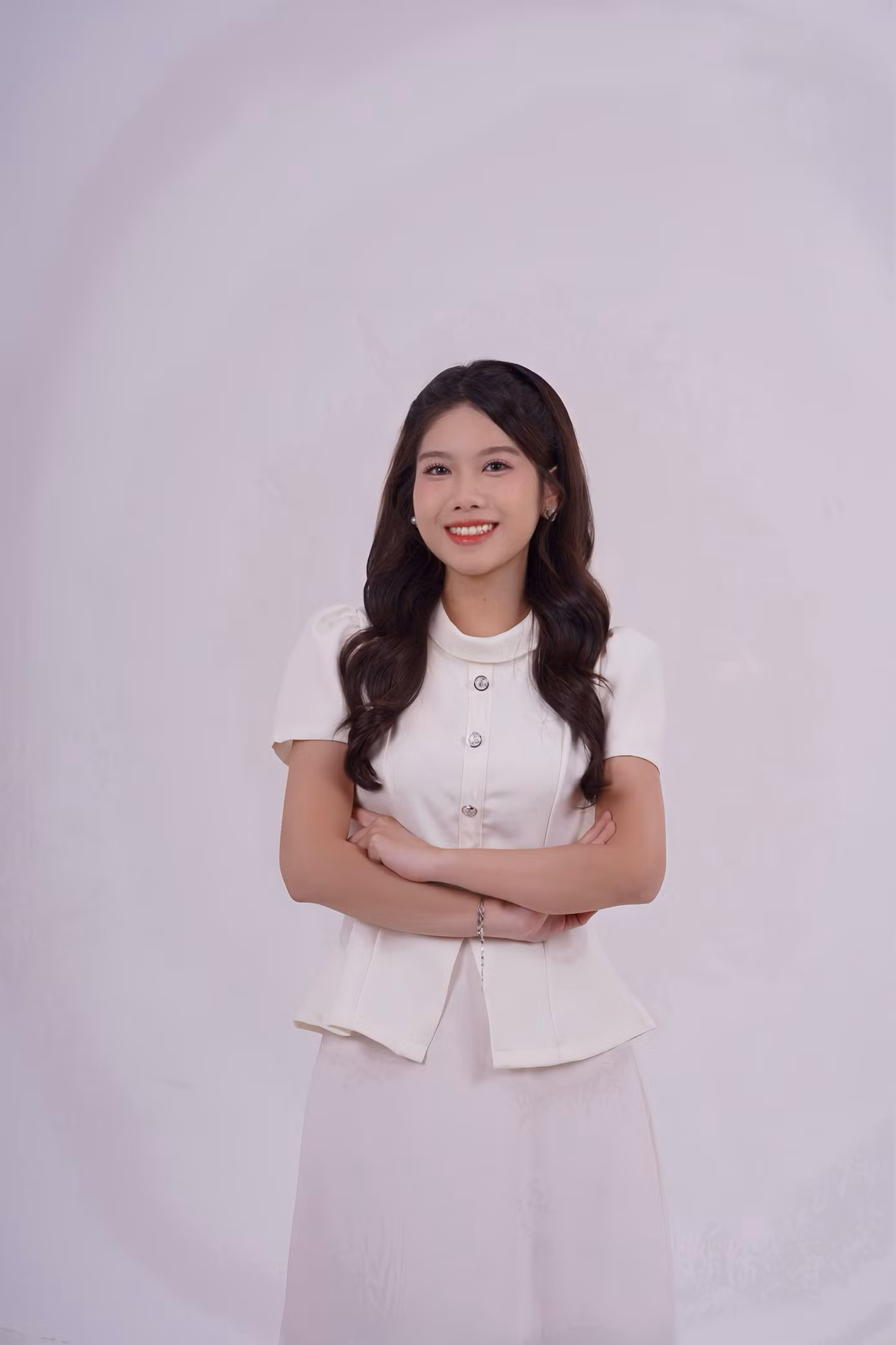anh-profile-mic-vang.jpg