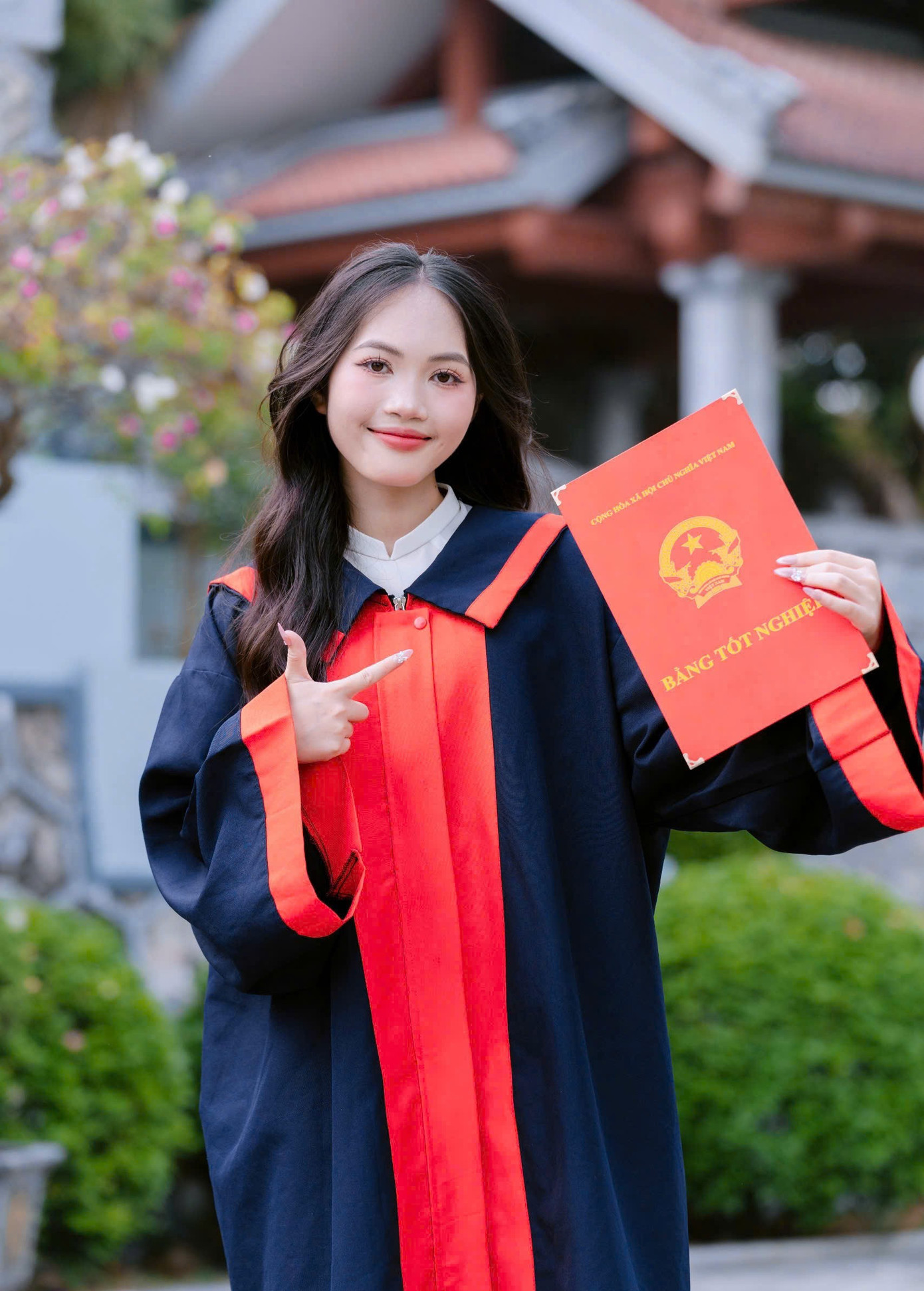 La Khánh Huyền - Học sinh lớp 12C, Trường Phổ thông Dân tộc nội trú THPT tỉnh Tuyên Quang. anh-2.jpg