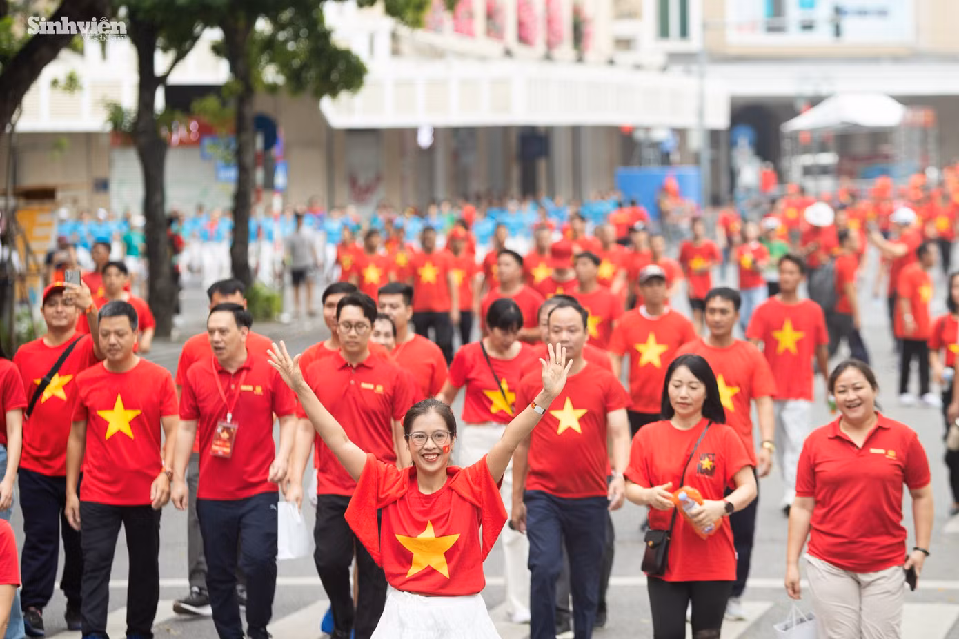 mot-ty-buoc-chan-ky-nguyen-moi-12.jpg