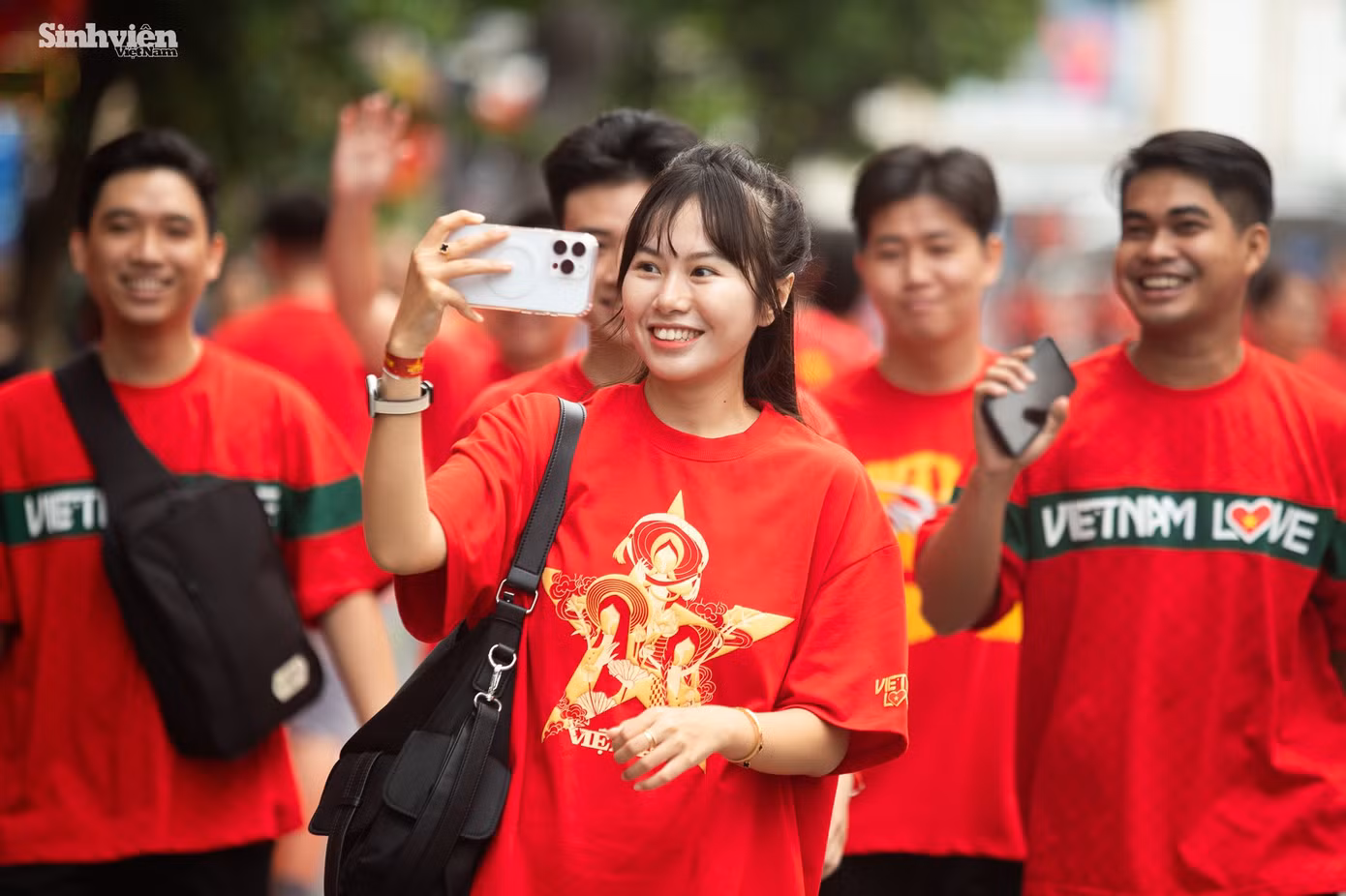 mot-ty-buoc-chan-ky-nguyen-moi-13.jpg