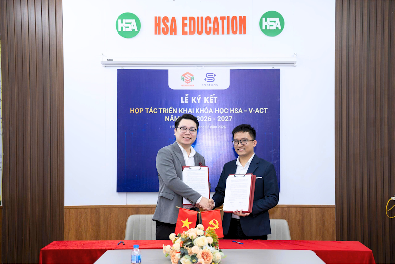 Đại diện SSStudy &amp; HSA Education ký kết hợp tác.