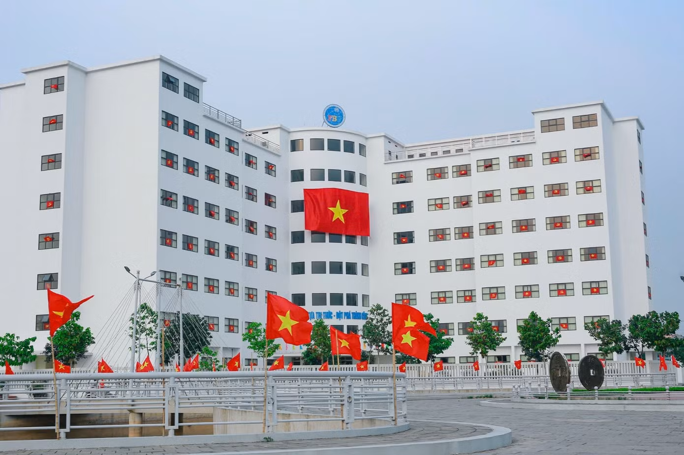 Nhà trường hoàn thiện các điều kiện về học tập, sinh hoạt và rèn luyện để đón tân sinh viên khóa 15.