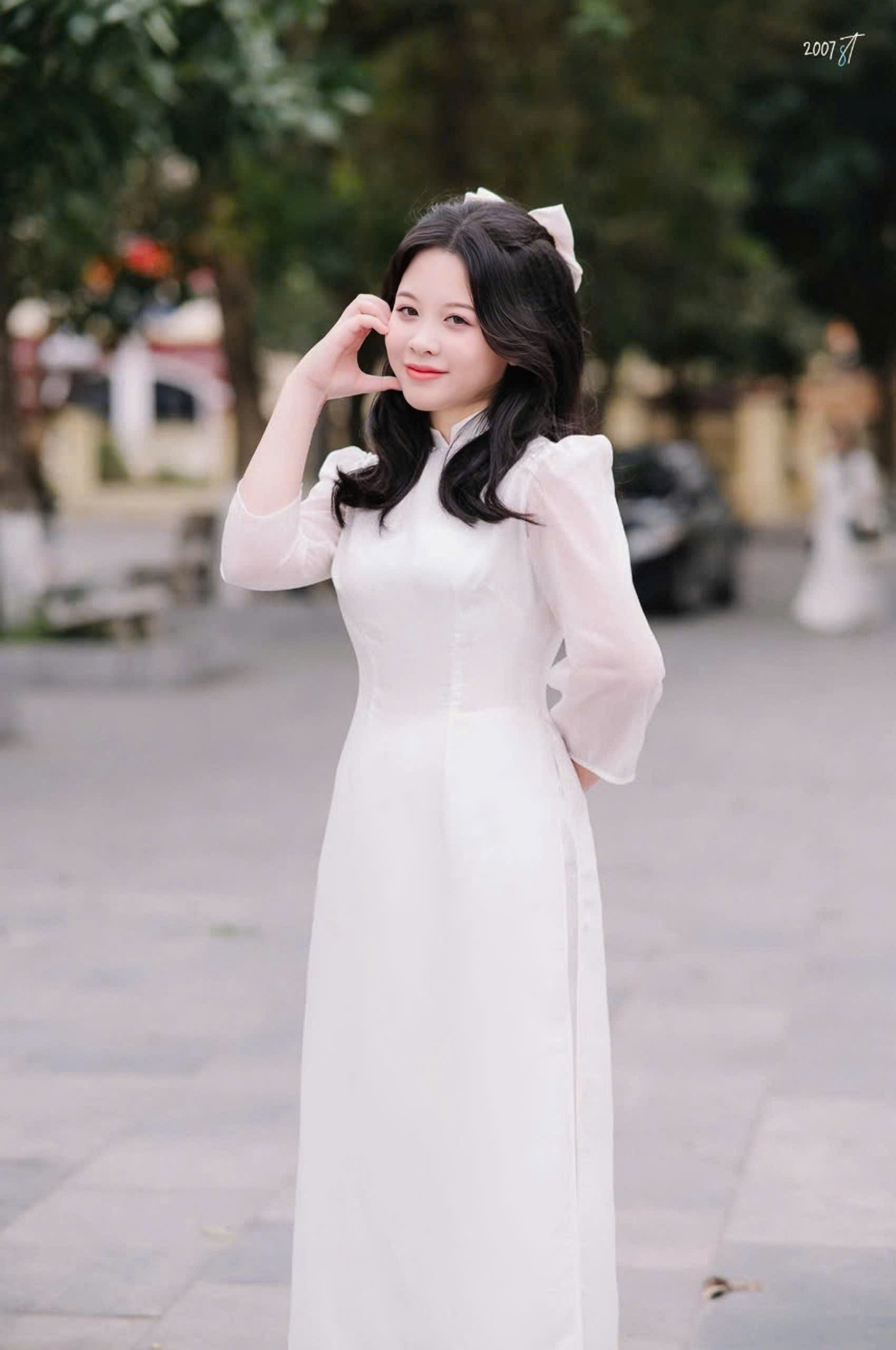 Thủ khoa khối A00 toàn quốc Nguyễn Diệu Linh. z6809489318616-e00b8ef467280a842bd8b3c5c1aba9b7.jpg