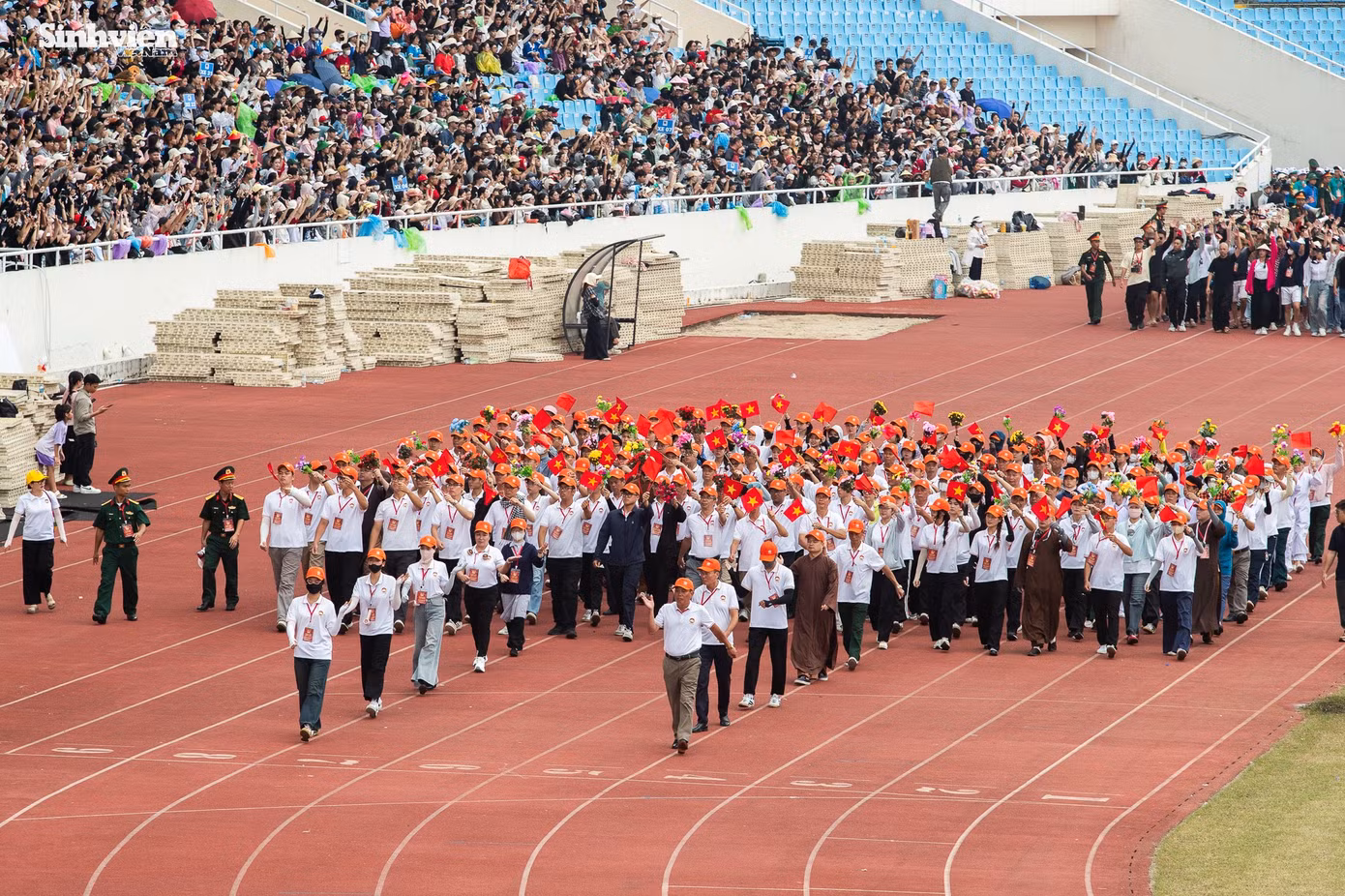khoi-quan-chung-sinh-vien-12.jpg