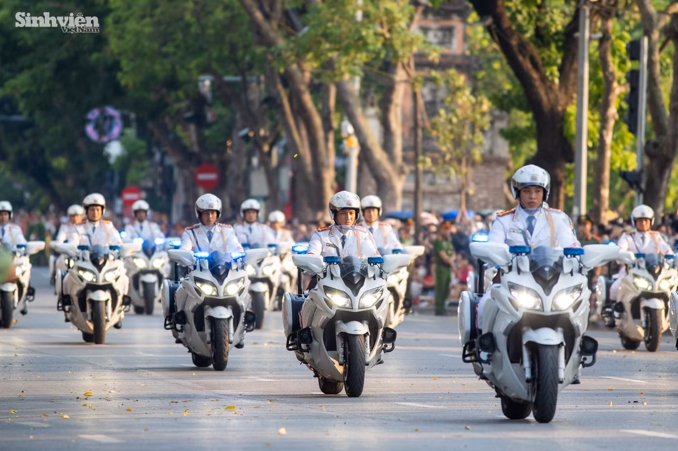 trinh-dien-nghiep-vu-cong-an-35.jpg