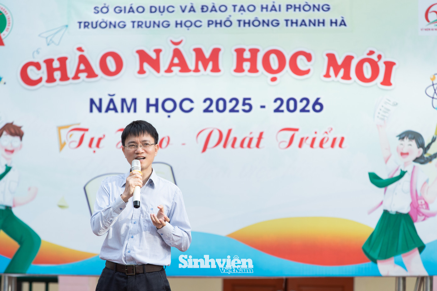 Phát biểu khai mạc sự kiện, nhà báo Nguyễn Tuấn Anh - Trưởng ban Sinh viên - Hoa Học Trò (Báo Tiền Phong), nhấn mạnh: &quot;Là một tờ báo luôn gắn bó với thế hệ trẻ Việt Nam, Báo Tiền Phong luôn giữ vai trò tiên phong trong việc đồng hành, cổ vũ và tạo điều kiện để các bạn học sinh, sinh viên, thanh niên phát triển toàn diện. Với các sân chơi học thuật như hôm nay, chúng tôi hy vọng sẽ chắp cánh cho các em vươn tới những thành công lớn hơn trong tương lai&quot;.
