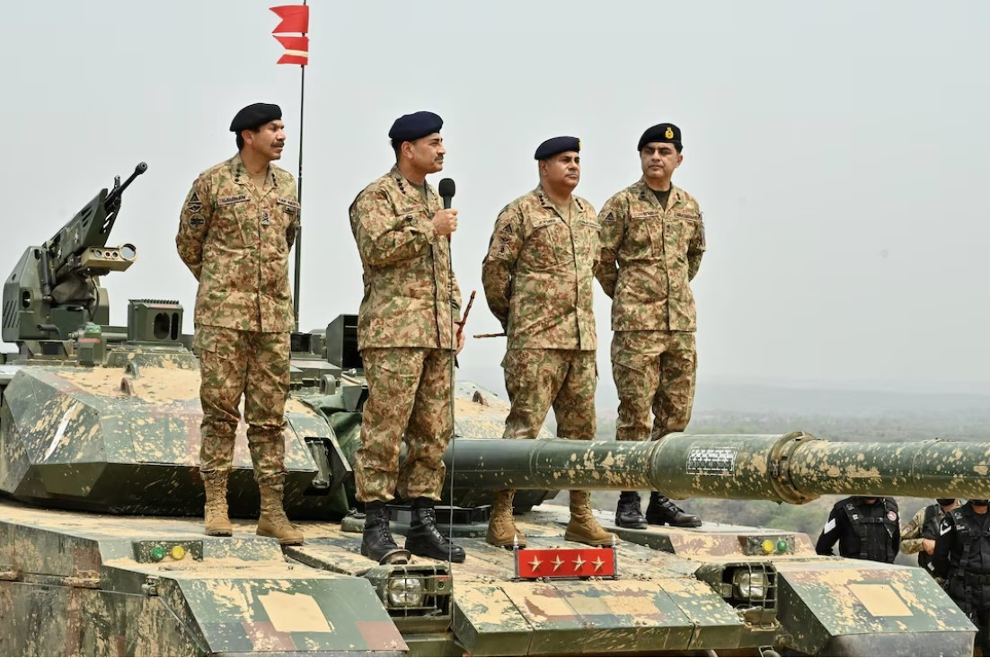 Tướng quyền lực nhất Pakistan khó xử vì kế hoạch của Tổng thống Mỹ Trump
