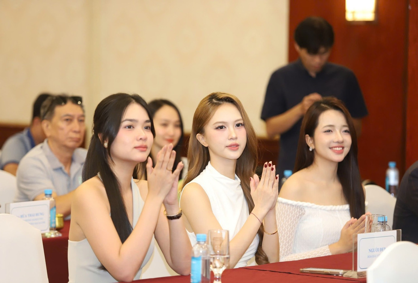 Krásky soutěže Miss Vietnam - ambasadorky prvního půlmaratonu Tien Phong - 2025. 6.jpg