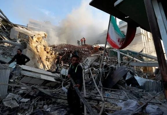 Israel tấn công Iran nhằm ngăn chuyện hạt nhân, căng thẳng leo thang