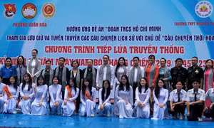 Trường THPT Nguyễn Thị Minh Khai tiếp lửa truyền thống yêu nước qua ba thế hệ