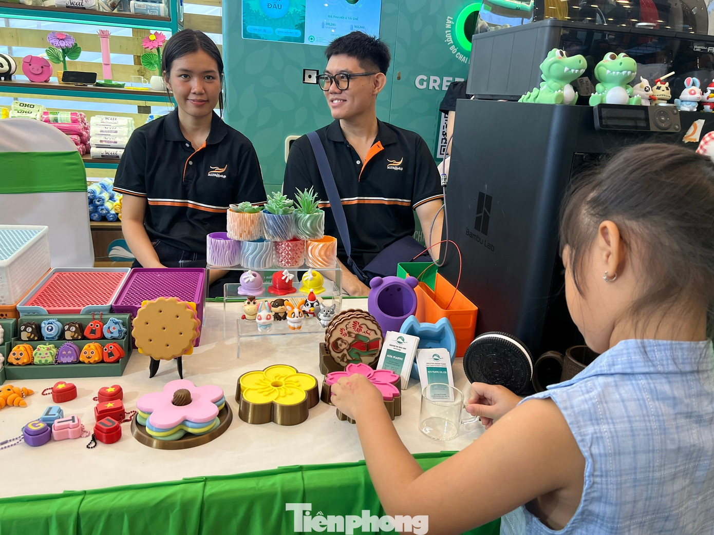 Lối sống xanh, sử dụng đồ dùng tái chế thu hút người trẻ