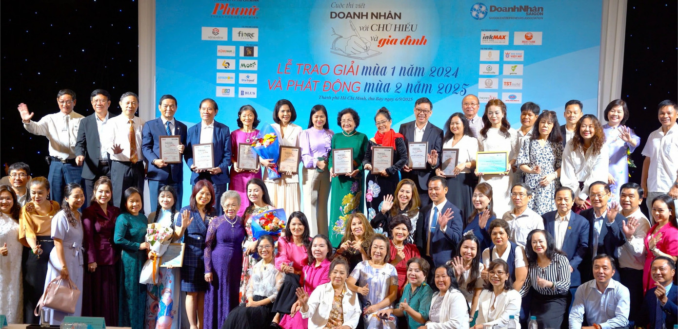 bao-phu-nu-tphcm-trao-giai-181757138332.jpg