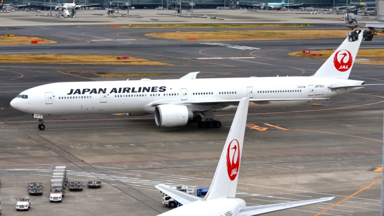 japan-airlines-11zon.png