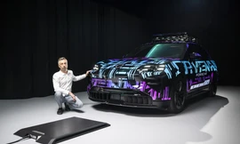 Porsche trình làng công nghệ sạc ô tô điện không dây