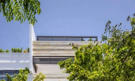 Thiết kế nhà 5 tầng tích hợp không gian sống và kinh doanh tại Nha Trang