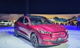 Cận cảnh xe điện đầu tiên của Ford tại Việt Nam
