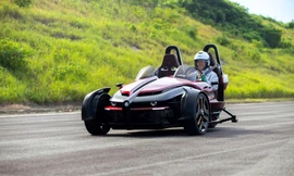 Yamaha hé lộ mẫu mô tô điện 3 bánh độc đáo