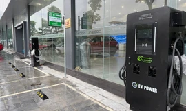 Thêm hãng xe lắp trạm sạc ô tô điện tại Việt Nam