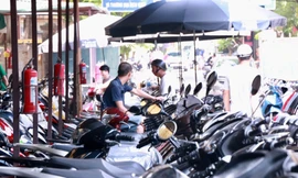 Cảnh đìu hiu ở chợ xe máy cũ lớn nhất Hà Nội