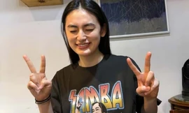 'Nữ thần first love' khoe chiếc áo phông Matsuken Samba: 'Tôi luôn mặc nó khi muốn vui vẻ hoặc khi cần sức mạnh'