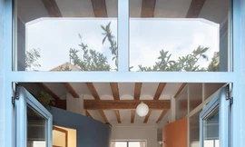 Cải tạo nhà 2 tầng ở nông thôn thành không gian đậm chất Địa Trung Hải