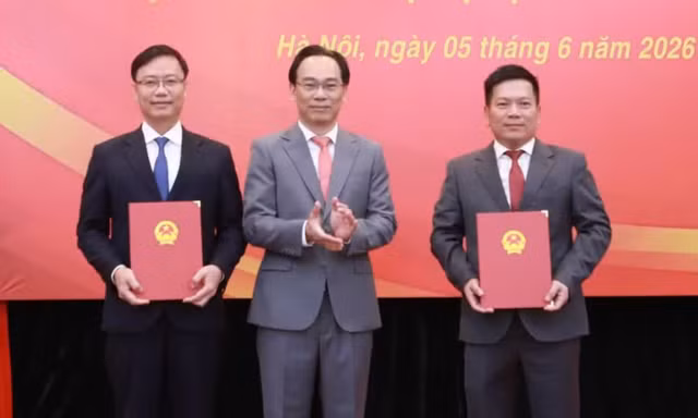  Bộ GD&ĐT bổ nhiệm nhiều giám đốc, hiệu trưởng trường đại học, cao đẳng trực thuộc