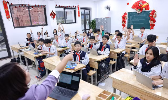 Hiệu trưởng, hiệu phó dôi dư chuyển làm giáo viên đứng lớp