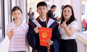 Bí quyết của thủ khoa A00 ở Hà Tĩnh: Đạt 8,75 điểm môn Văn nhờ thói quen đọc sách