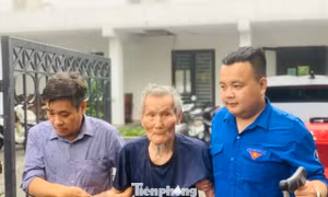 Liệt sĩ hy sinh khi con trai mới 2 tuổi: ‘Mong trước khi nhắm mắt, mẹ được đón cha trở về...'