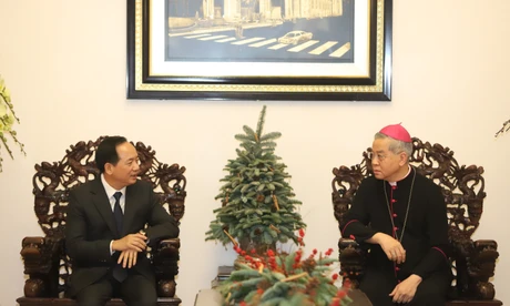 Trưởng Ban Tuyên giáo và Dân vận Trung ương Trịnh Văn Quyết chúc mừng Giáng sinh tại TPHCM